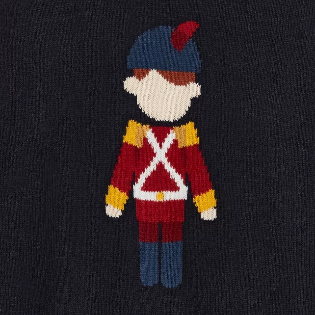 Бебешки пуловер с десен за момче