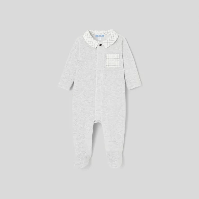 Велурена пижама за бебе момче