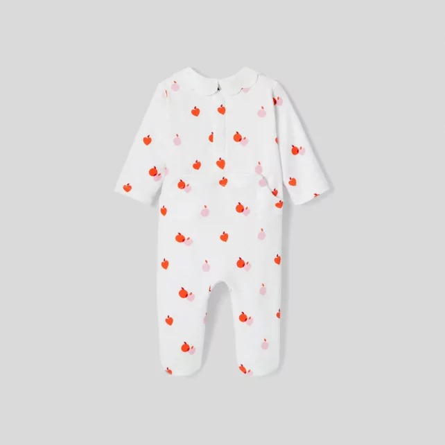 Пижама с принт на ягодки за бебе момиче